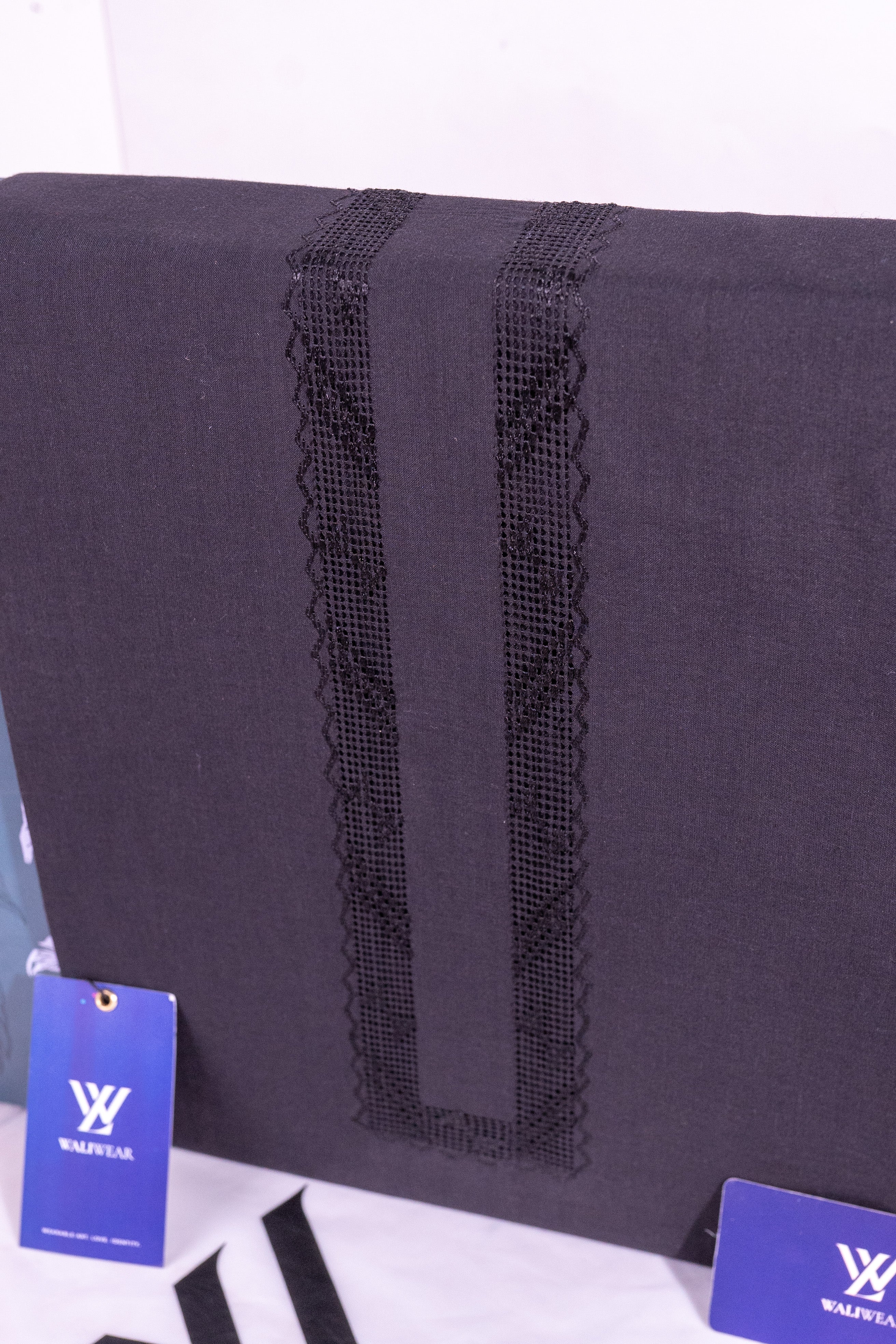 Zavia – Charcoal