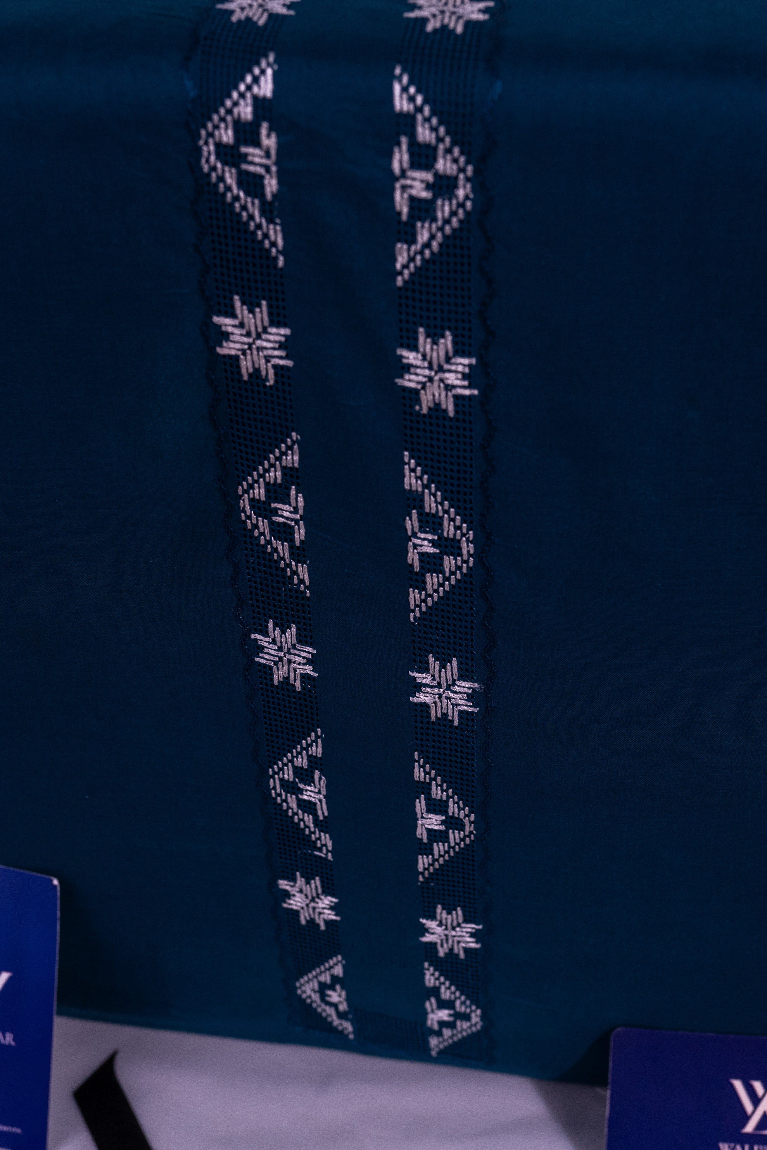 Noorast – Deep Teal